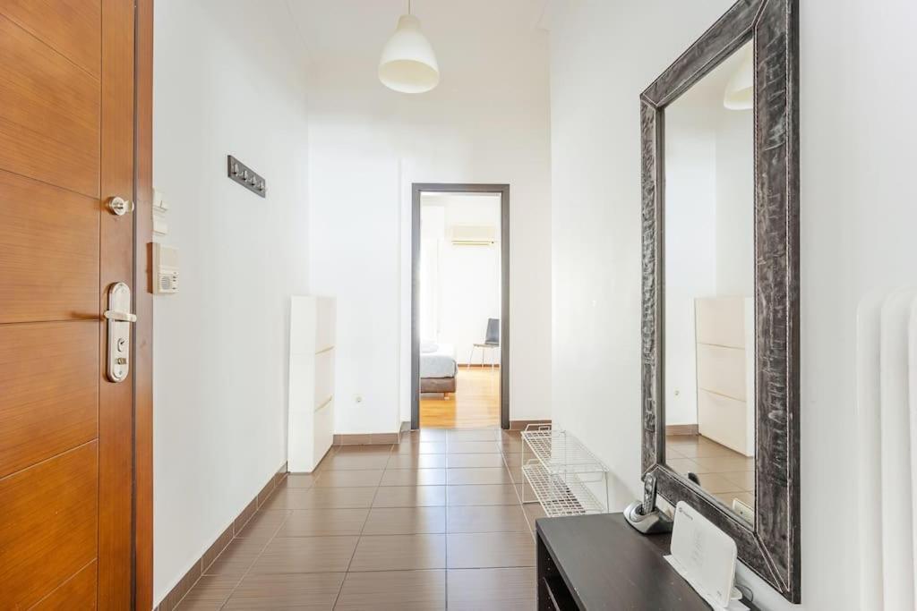 Apartment In The Middle Of Everything Athènes Extérieur photo