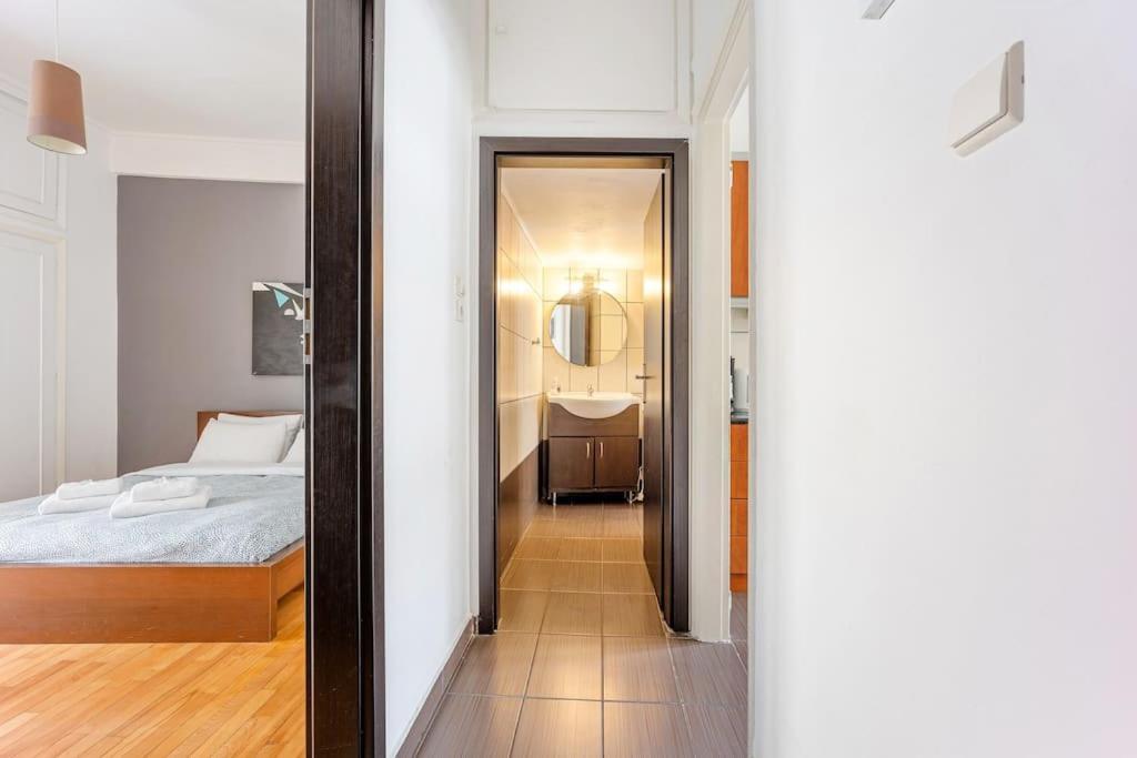 Apartment In The Middle Of Everything Athènes Extérieur photo